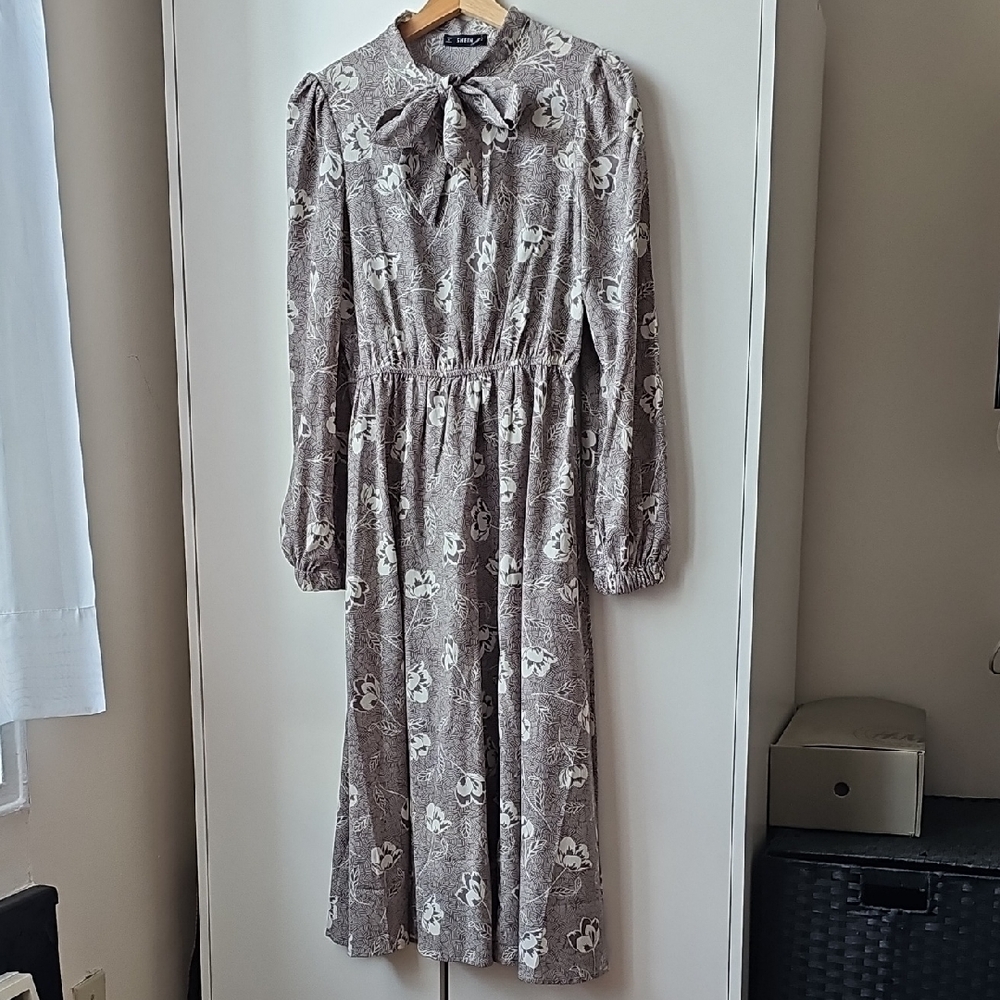 SHEIN Brown Floral Long Sleeve Dress